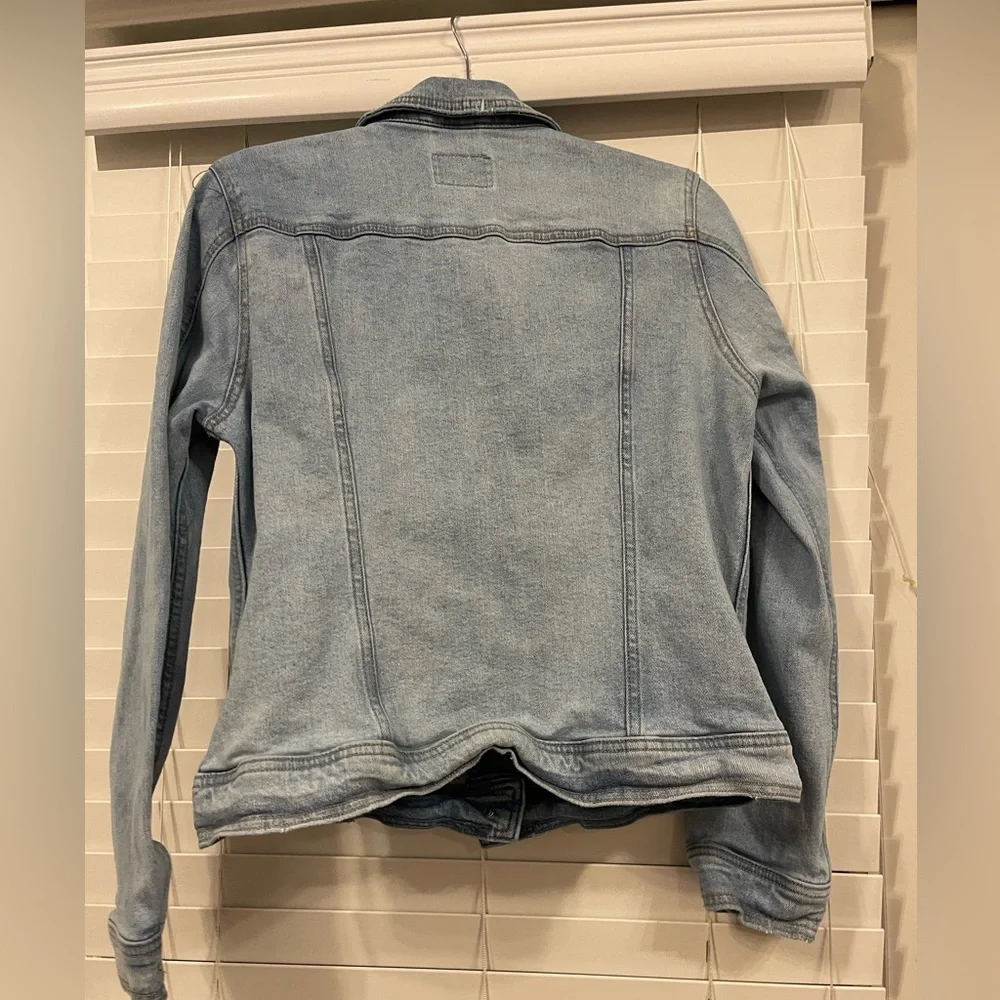 Universal Thread Jean Jacket - Picture 2 of 3